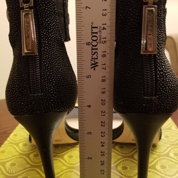 COPY - Gianni Bini Heels - Picture 4 of 6